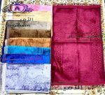 Embossed dots velvet prayer mat