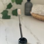 حامل فرشاة أسنان سيراميك اللوان