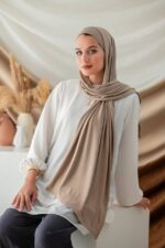 طرحة جل مع بندانة منفصلة نفس اللون من كيان